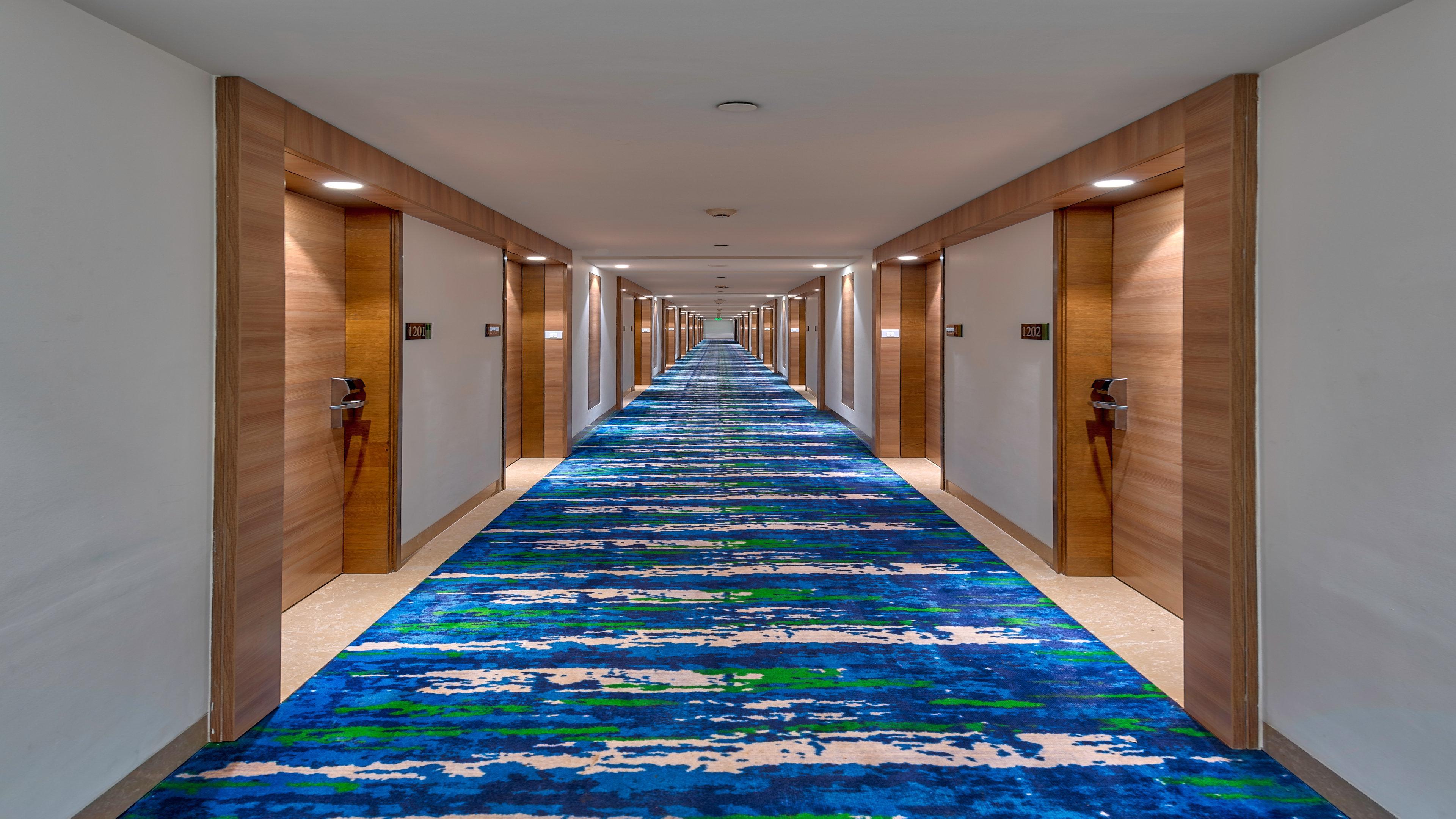Holiday Inn Gurugram Sector 90 By Ihg Gurgáon Kültér fotó Carpet in a hotel