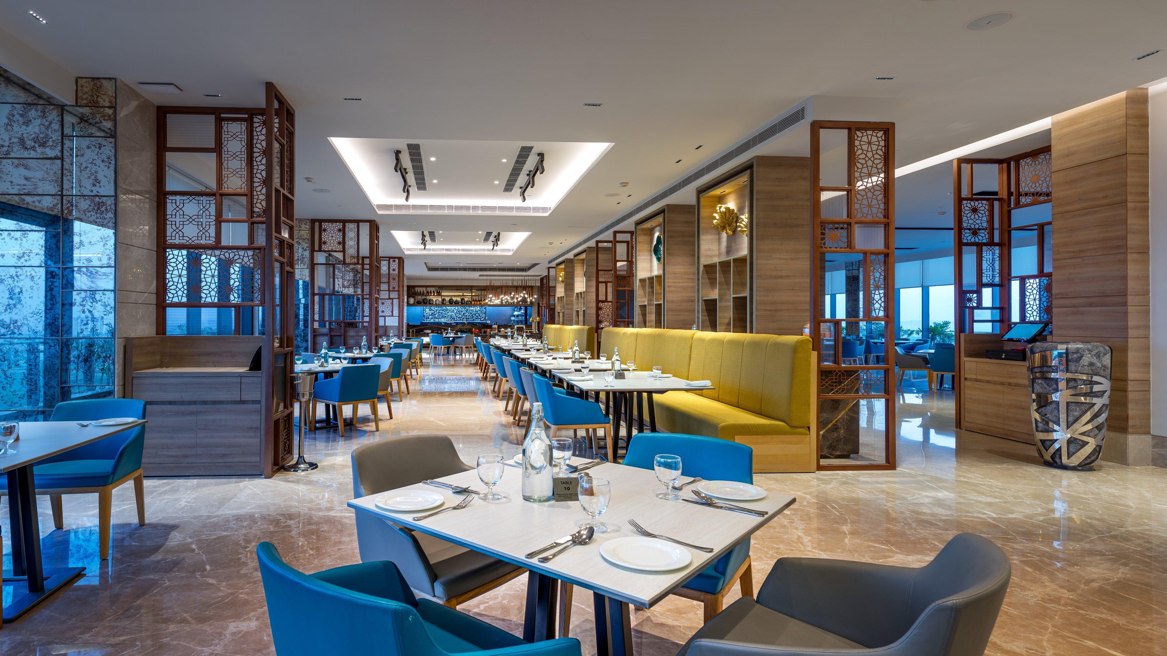 Holiday Inn Gurugram Sector 90 By Ihg Gurgáon Kültér fotó The restaurant